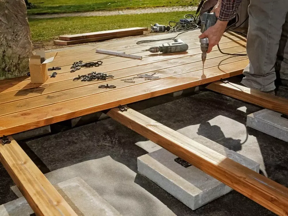 Installation terrasse bois près de Agon-Coutainville